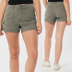 Hollister Ultra High-Rise Cargo Mom Short Size 4